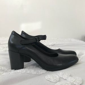 Clark’s Mary Jane Style Heel
